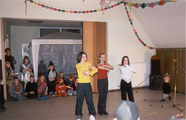 Kindermaskenball-2002_02.jpg