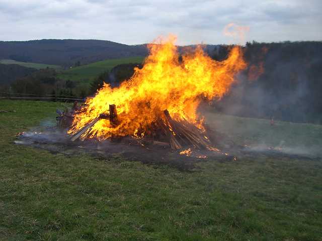 Osterfeuer-2007_006.JPG