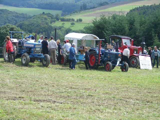 Schleppertreffen-2004_19.JPG